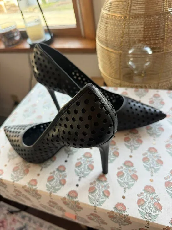 Nine West Translate Black Perforated Mesh Pumps Size 11 - Picture 3 of 5